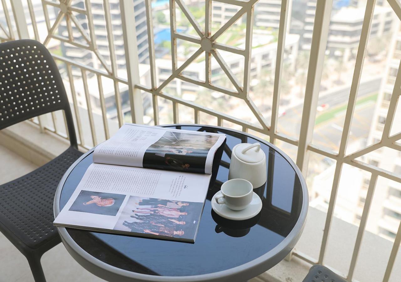 Nasma Luxury Stays - Fancy Apartment With Balcony Near Burj Khalifa ドバイ エクステリア 写真