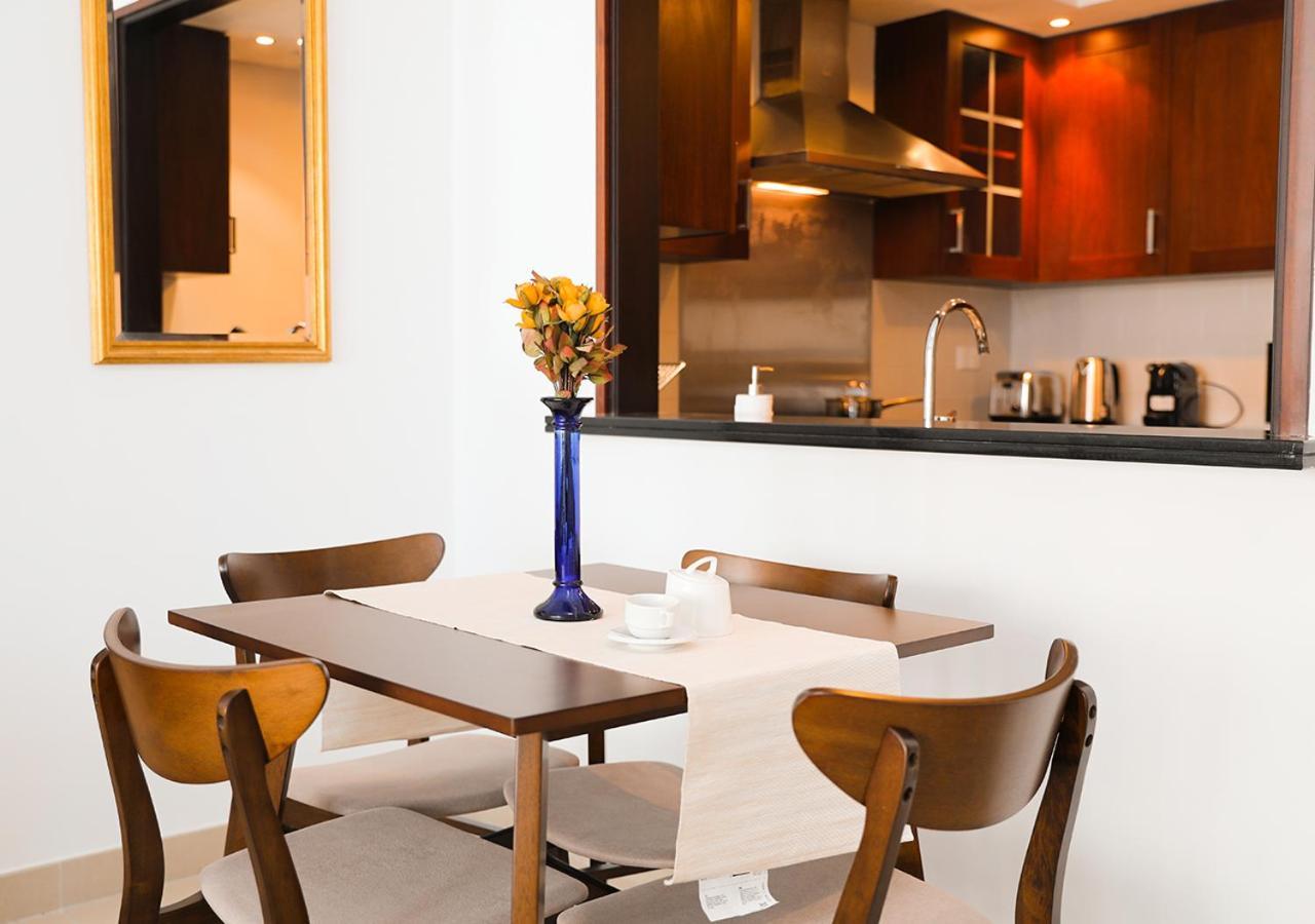 Nasma Luxury Stays - Fancy Apartment With Balcony Near Burj Khalifa ドバイ エクステリア 写真