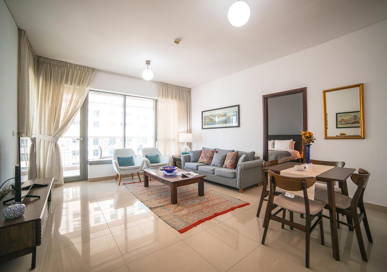 Nasma Luxury Stays - Fancy Apartment With Balcony Near Burj Khalifa ドバイ エクステリア 写真