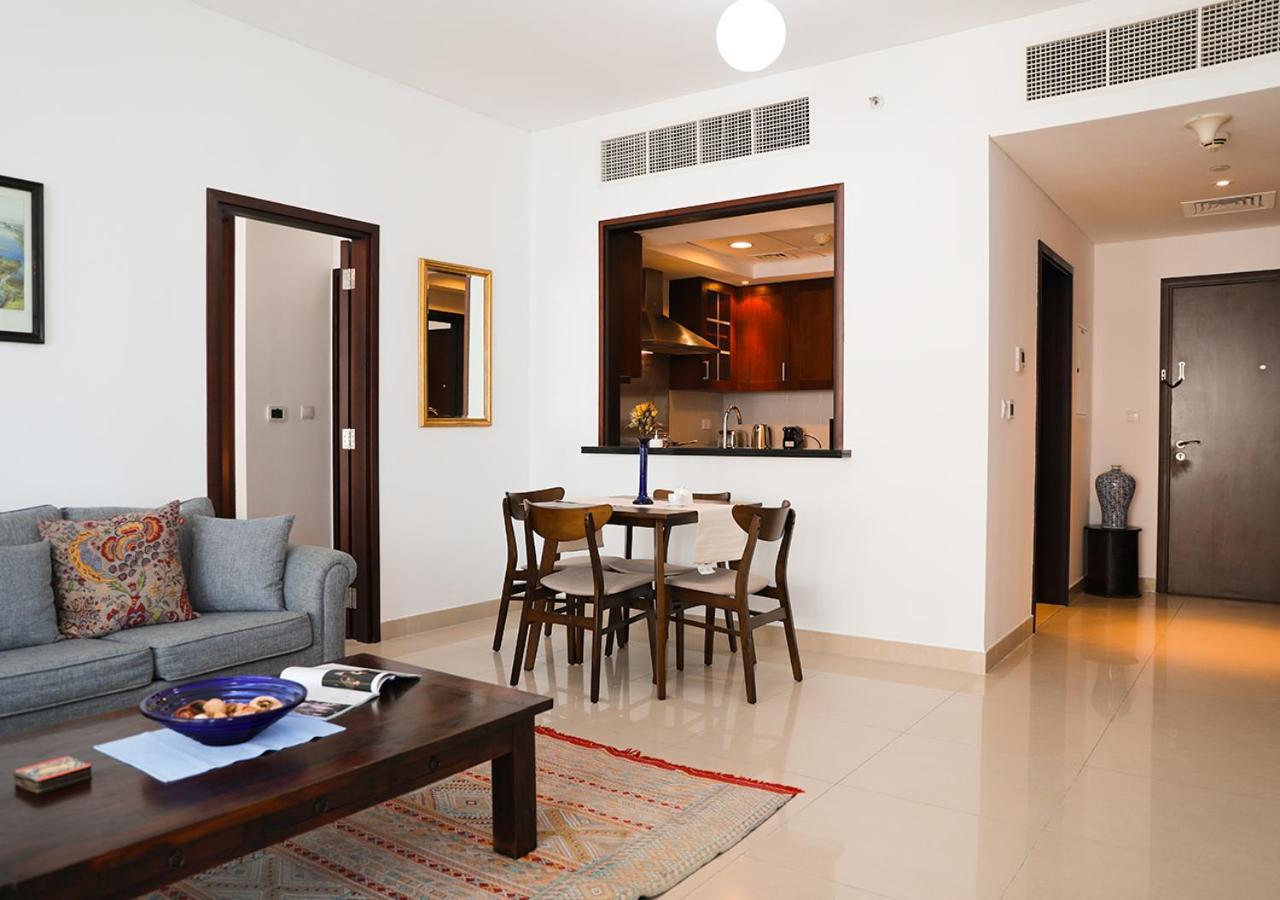 Nasma Luxury Stays - Fancy Apartment With Balcony Near Burj Khalifa ドバイ エクステリア 写真