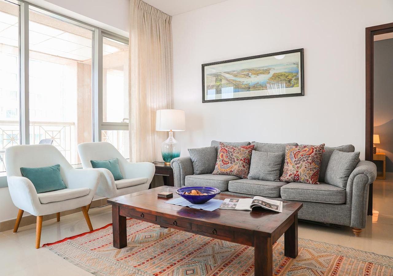 Nasma Luxury Stays - Fancy Apartment With Balcony Near Burj Khalifa ドバイ エクステリア 写真