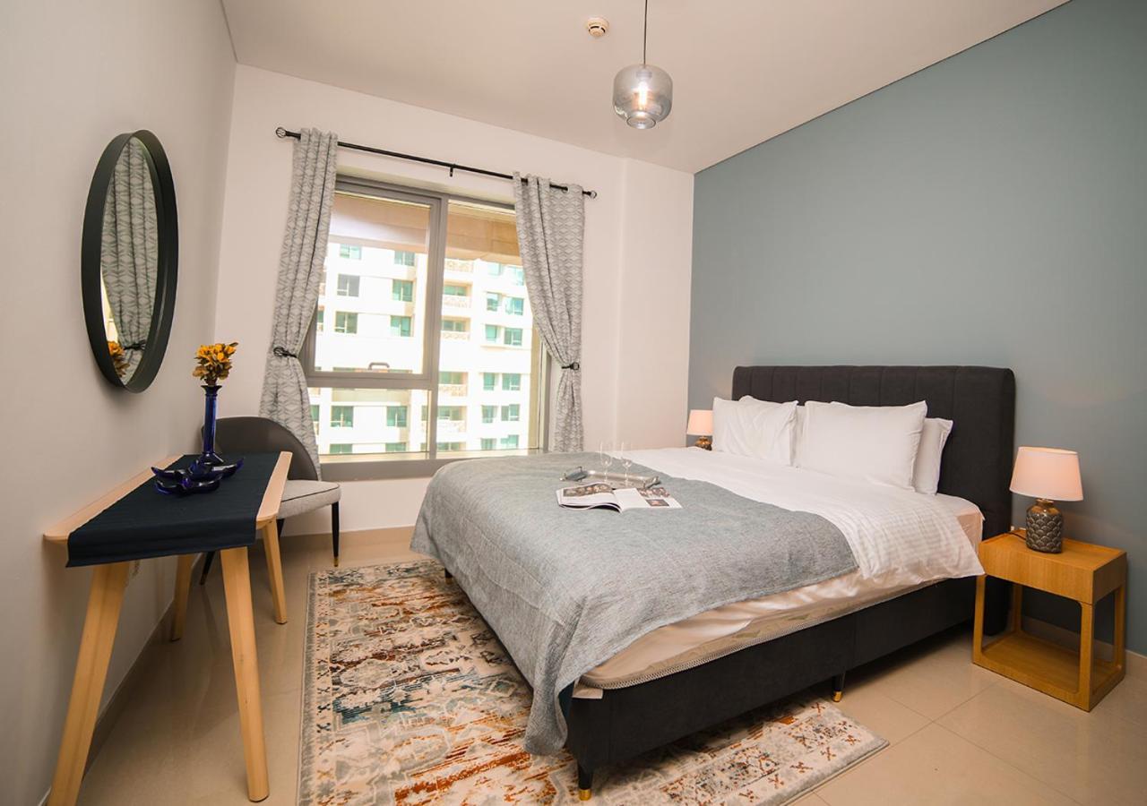 Nasma Luxury Stays - Fancy Apartment With Balcony Near Burj Khalifa ドバイ エクステリア 写真
