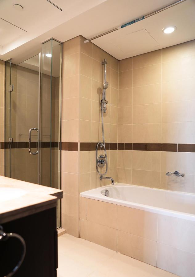 Nasma Luxury Stays - Fancy Apartment With Balcony Near Burj Khalifa ドバイ エクステリア 写真