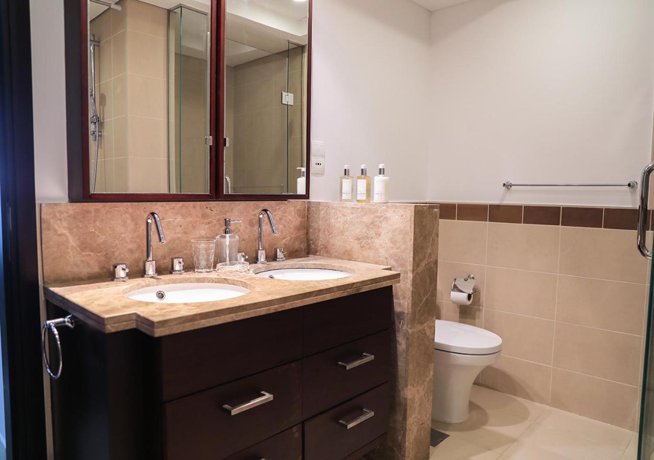 Nasma Luxury Stays - Fancy Apartment With Balcony Near Burj Khalifa ドバイ エクステリア 写真