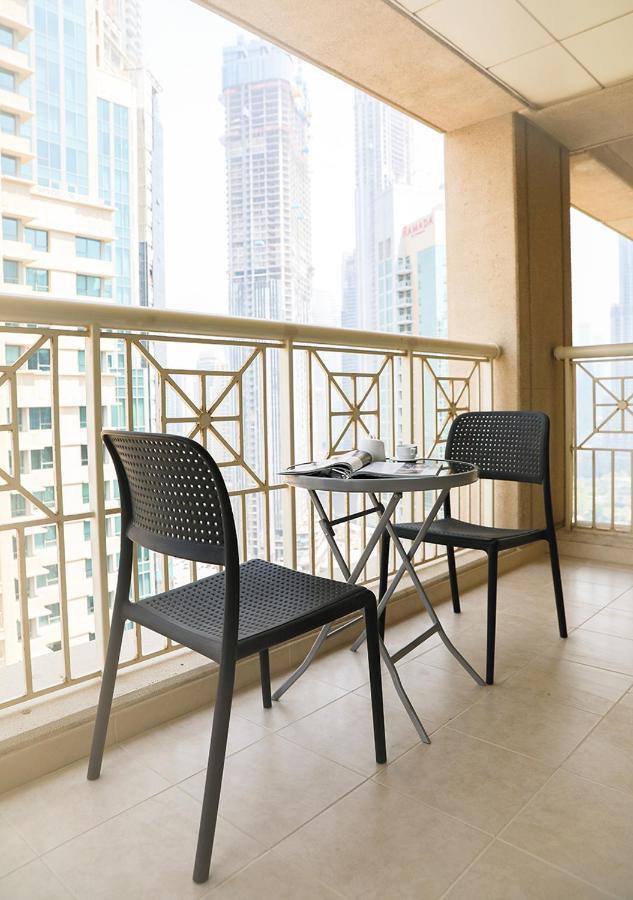 Nasma Luxury Stays - Fancy Apartment With Balcony Near Burj Khalifa ドバイ エクステリア 写真
