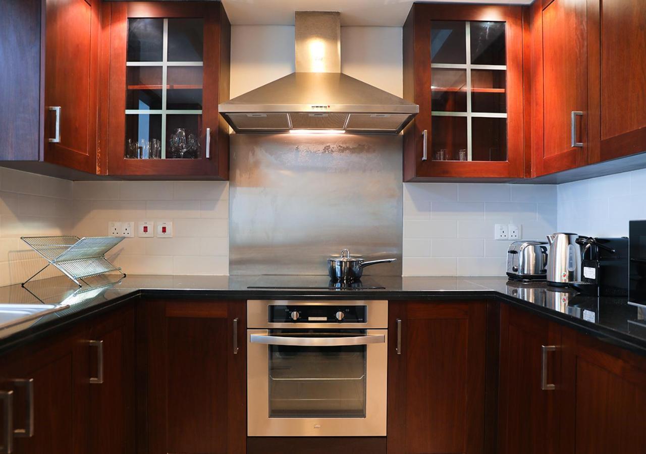Nasma Luxury Stays - Fancy Apartment With Balcony Near Burj Khalifa ドバイ エクステリア 写真