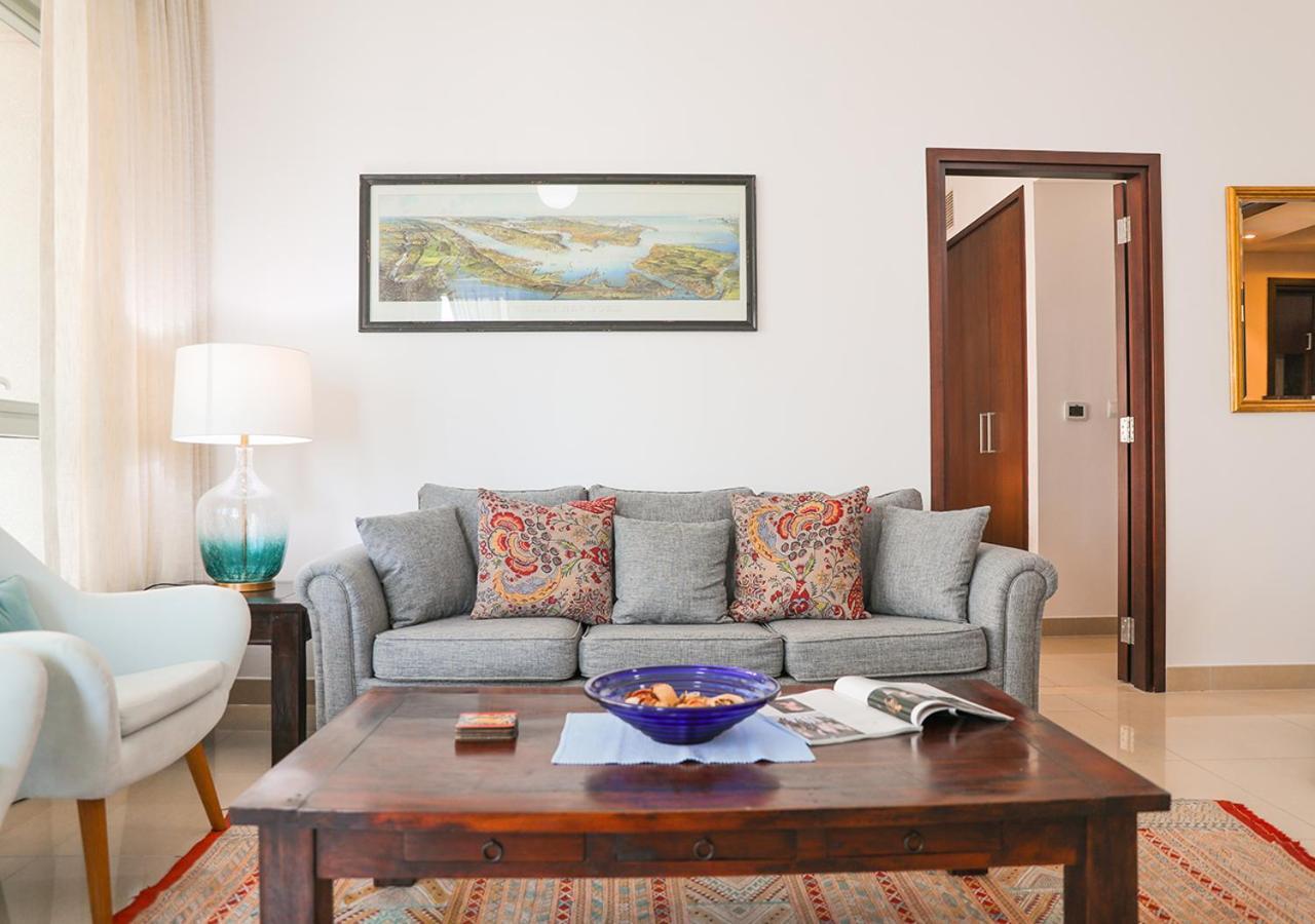 Nasma Luxury Stays - Fancy Apartment With Balcony Near Burj Khalifa ドバイ エクステリア 写真