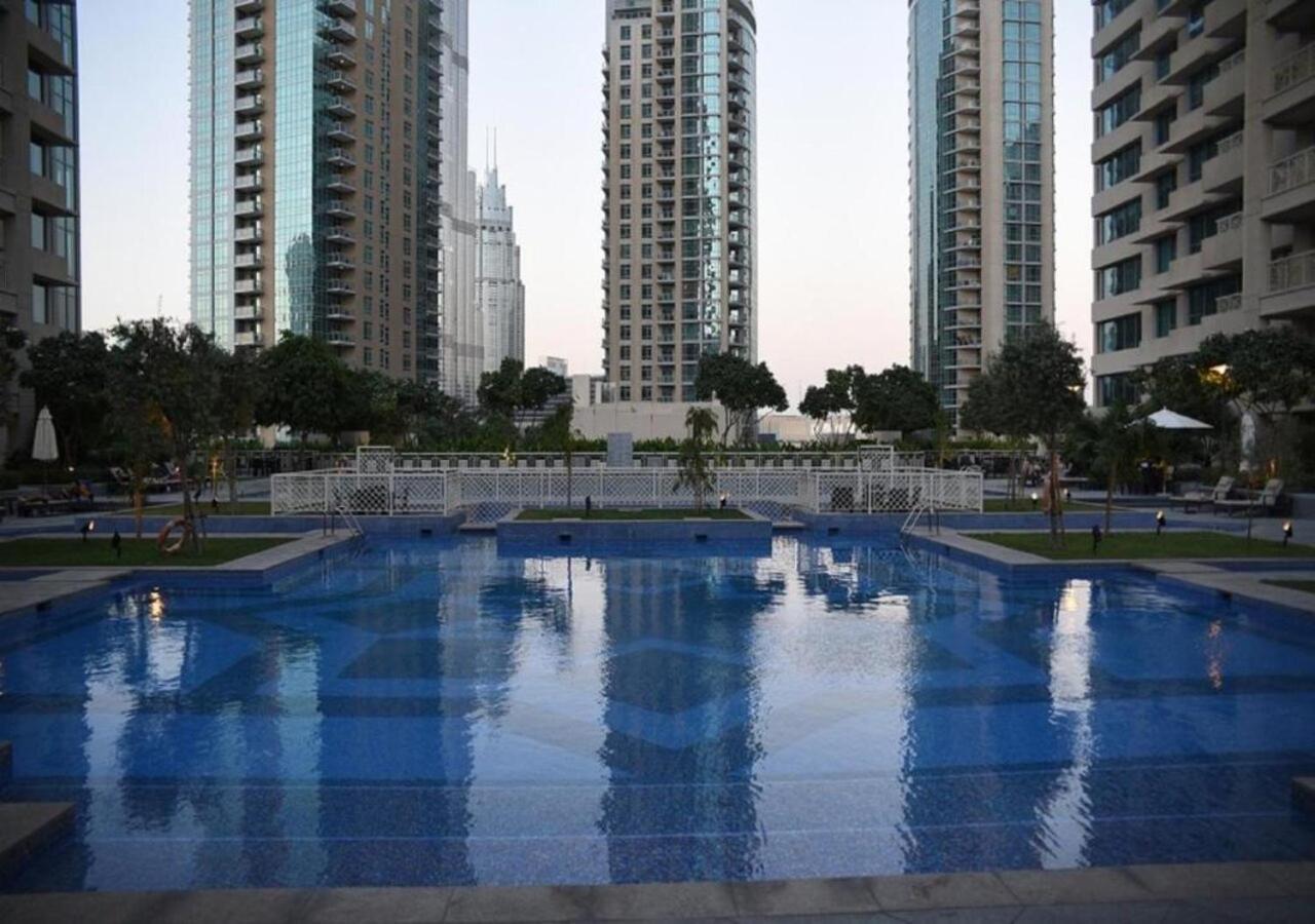 Nasma Luxury Stays - Fancy Apartment With Balcony Near Burj Khalifa ドバイ エクステリア 写真